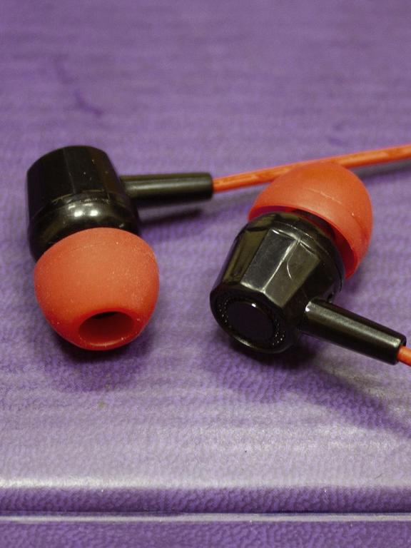 J hf. J hf. ткань горчичного цвета текстура. темно песочный цвет. J hf.