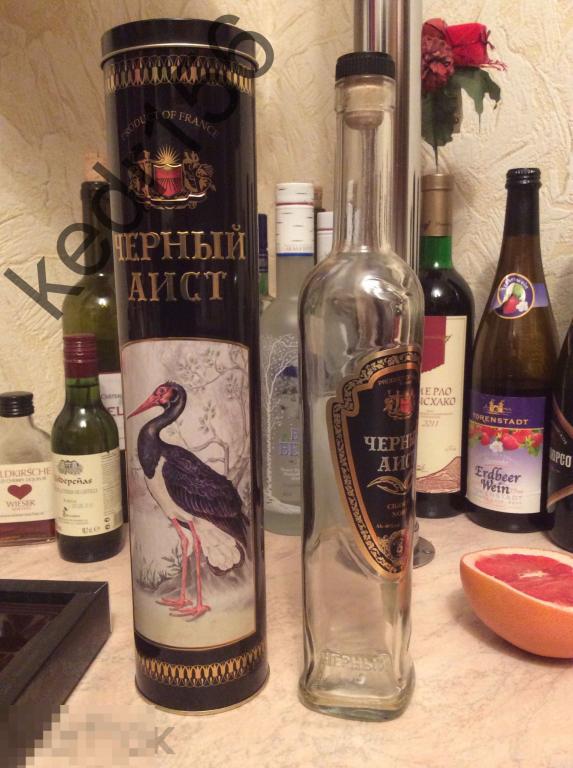 вино с аистом