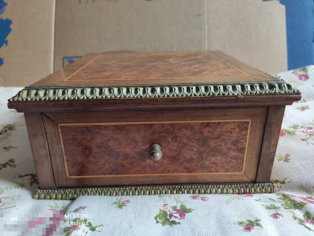 Верхний ящик для стола