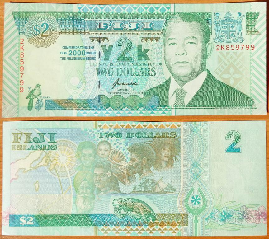 Фиджи 2 доллара 2000 UNC Юбилейная P-102
