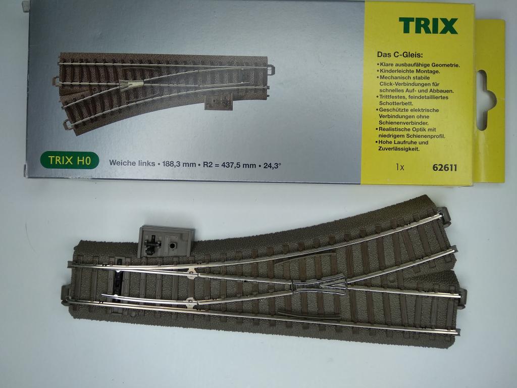 16мм (HO) Стрелка левая с ручным приводом,на балласте,Trix