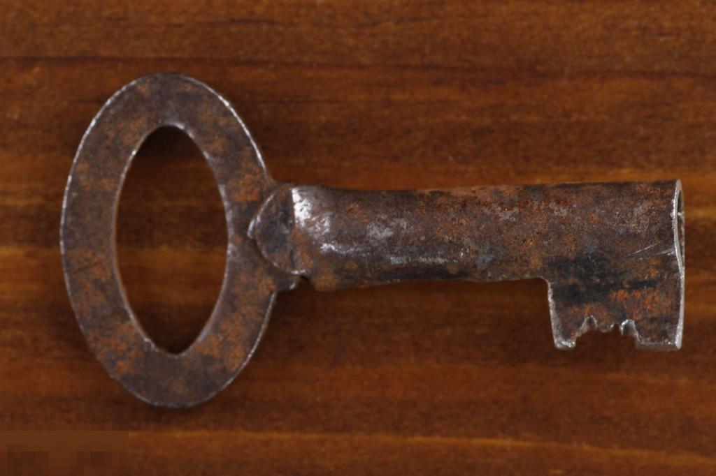 Старинный Ключ от Двери Сундука Шкафа железо 4,5 см до 1917 года ...