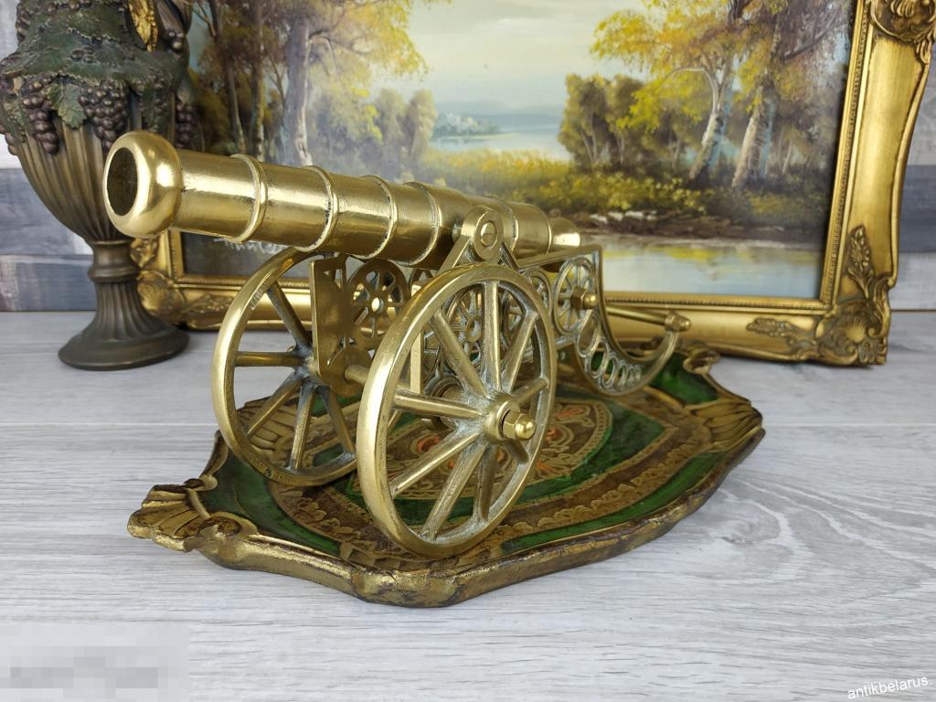 пушки бронза. бронзовые пушки. пушка из бронзы. антикварная пушка. артиллерийский музей квадратная пушка.