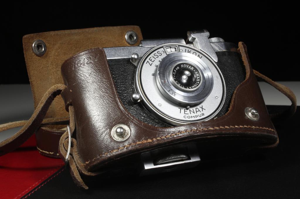 Фотоаппарат Zeiss Ikon Tenax 35 мм 24x24 Германия 1939-1941 гг