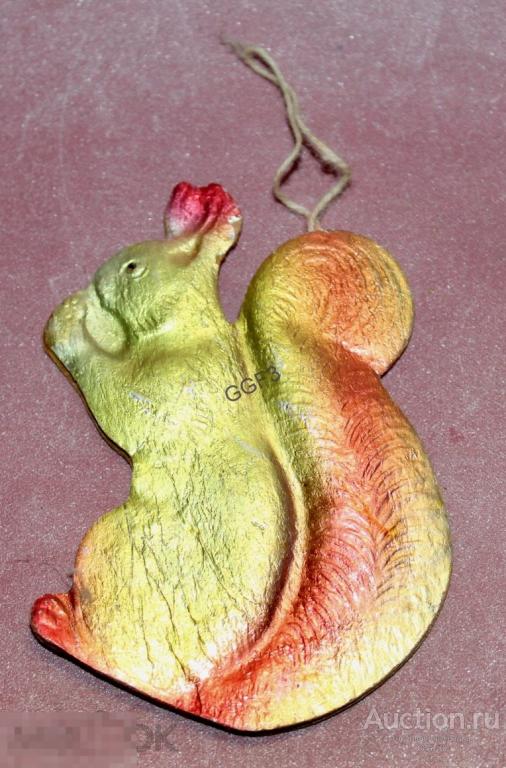 Советская Картонная Ёлочная игрушка картонаж Белка белочка с орешком. Штампованный картон СССР. 