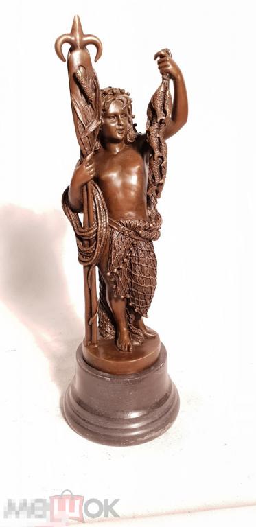 Рыбачка с уловом 677.  Девушка. Рыба. Охота. Добыча. Бронза. Статуэтка.