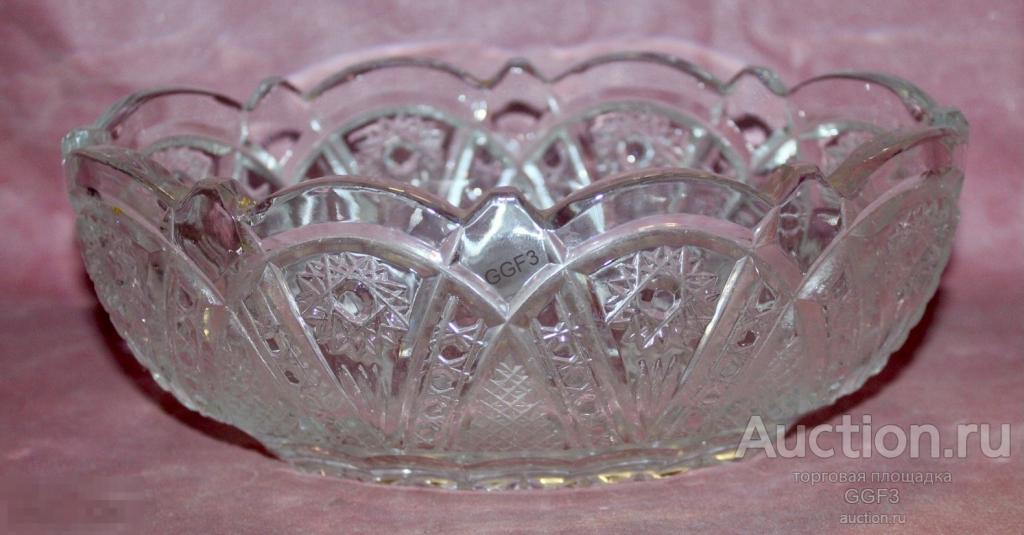 Винтажная Салатница конфетница хрустальная овальная резная хрусталь времен СССР. 