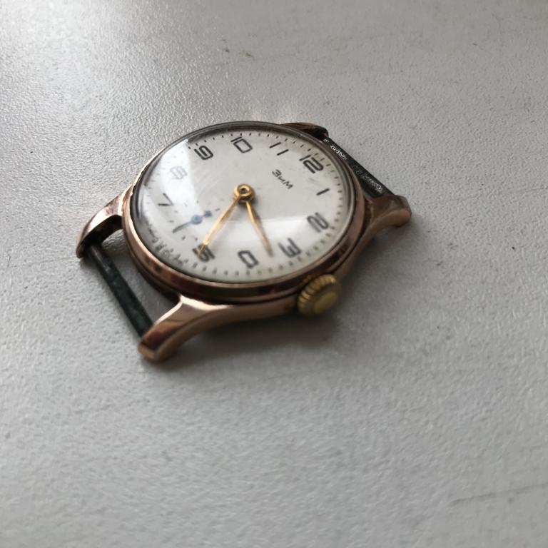 Часы наручные ЗИМ,сделано в СССР. На ходу.