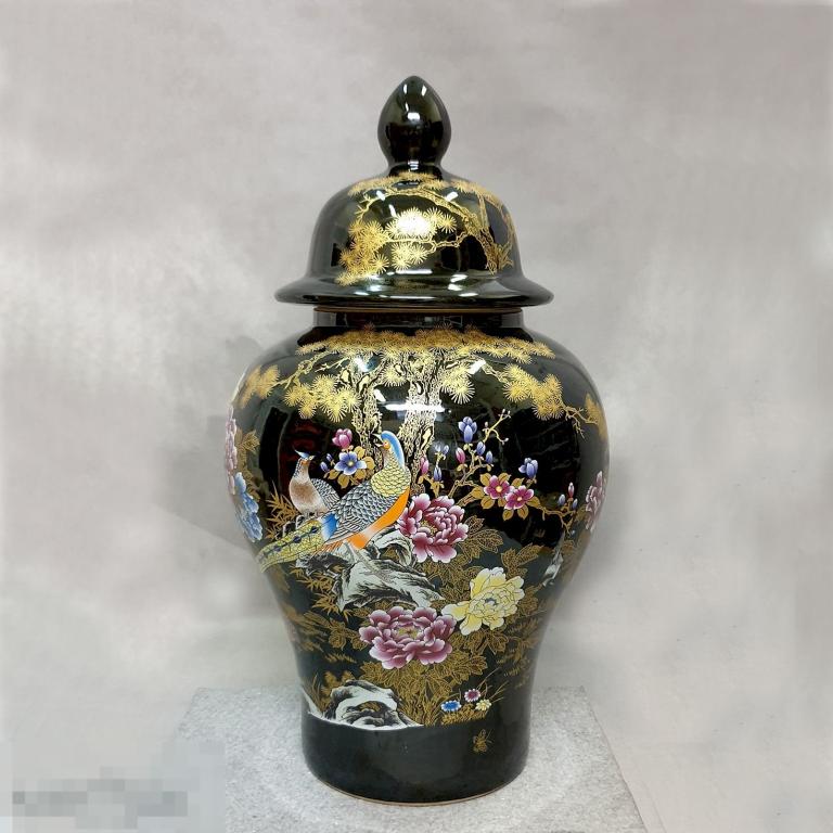 Ваза с крышкой GTI-070.Фарфор. Китай. Паспорт. Подарочная коробка.