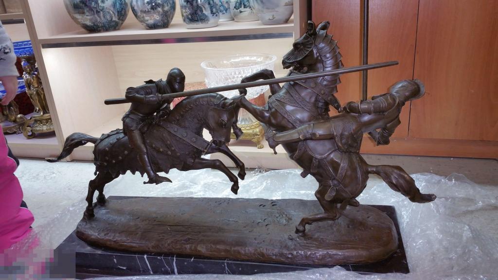 Бой герцога Кларенса и рыцаря Фонтена 300. Бронза. Воин. Боец. Поединок. Лошадь. Конь.