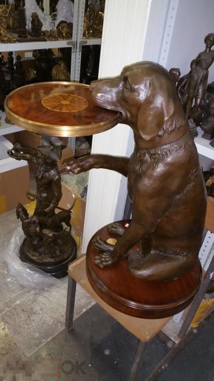 Журнальный столик собака коричневая с подносом, кофейный столик в виде статуэтки 75 см