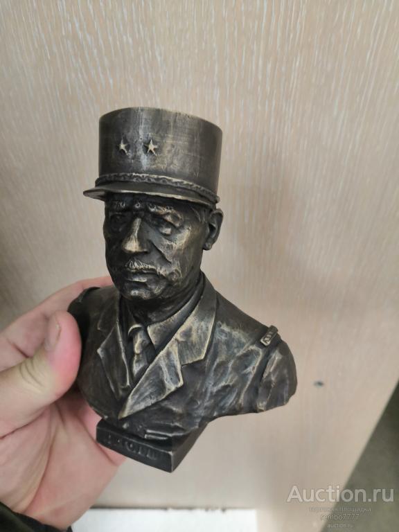 бюст де голль бронза.14см.лидер .франция деголь деголль