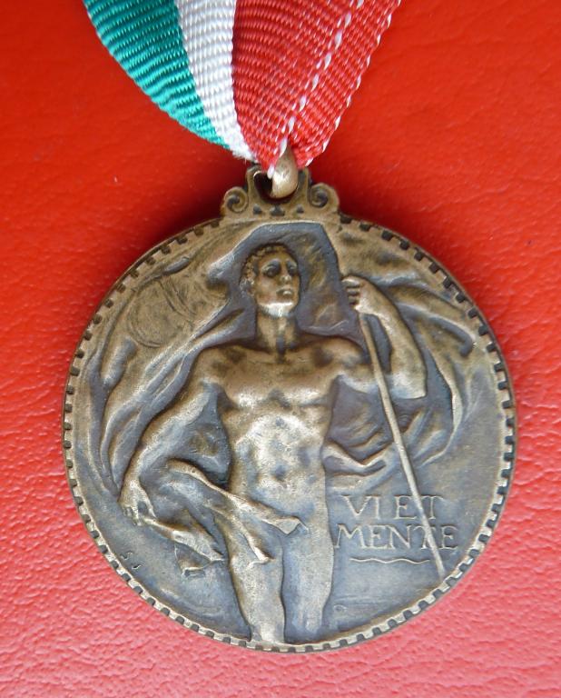 Италия медаль Итальянское туристическое общество В знак заслуг TCI