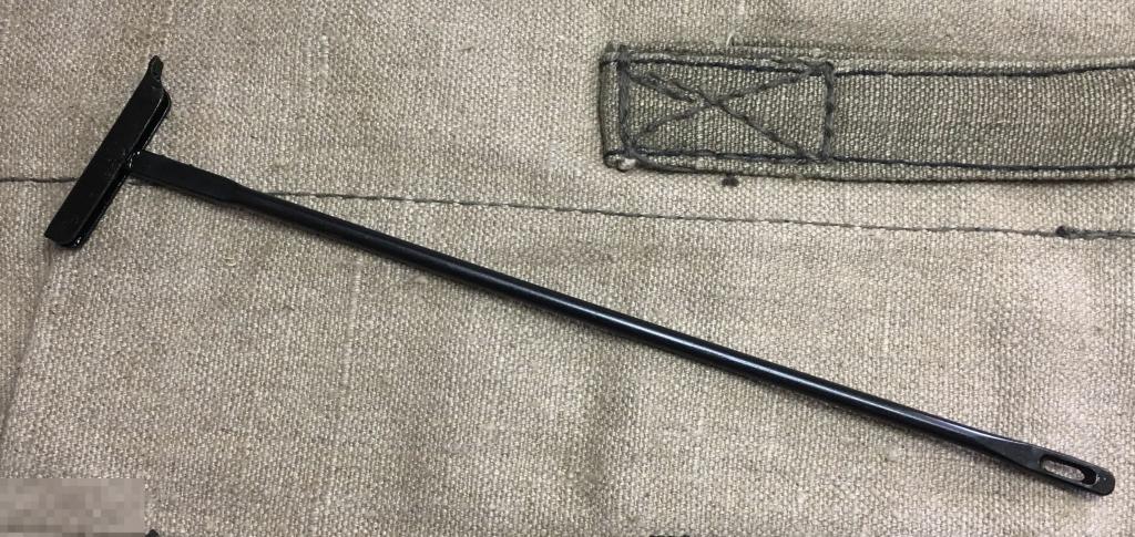 Шомпол ( протирка ) для АПС ( автоматический пистолет Стечкина ) . Оригинал .