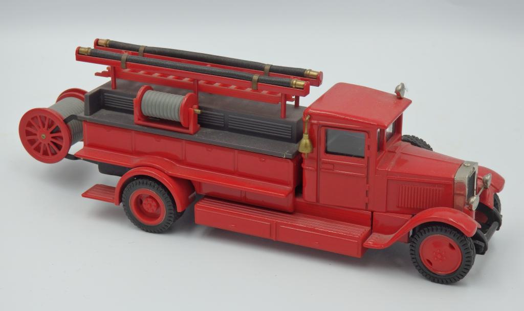 Модель автомобиля. 1:43 ЗиС-11 ПМЗ-1 Пожарный. ЛОМО. Металл.