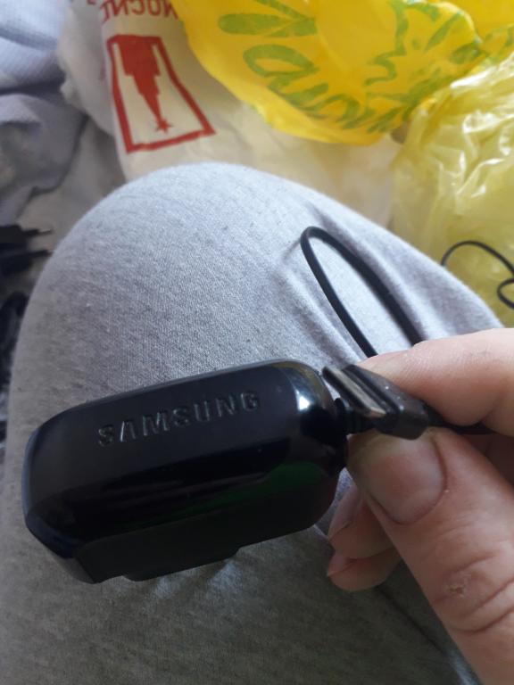 Адаптер Samsung D800 работоспособность неведома - скорее рабочий чем нет
