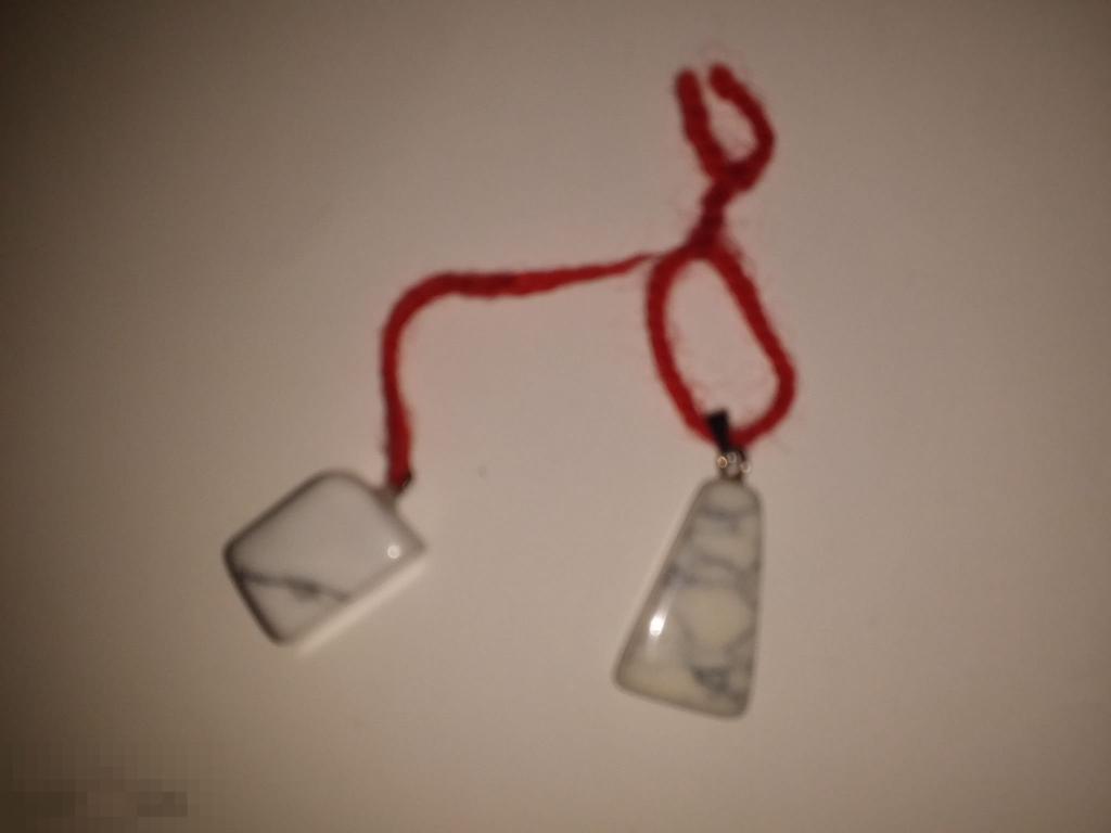 Камень кахалонг натуральный две штуки 