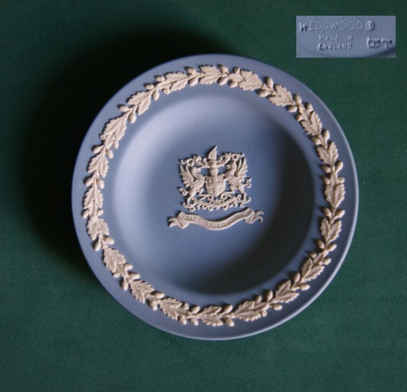 Блюдце WEDGWOOD Англия бисквитный фарфор
