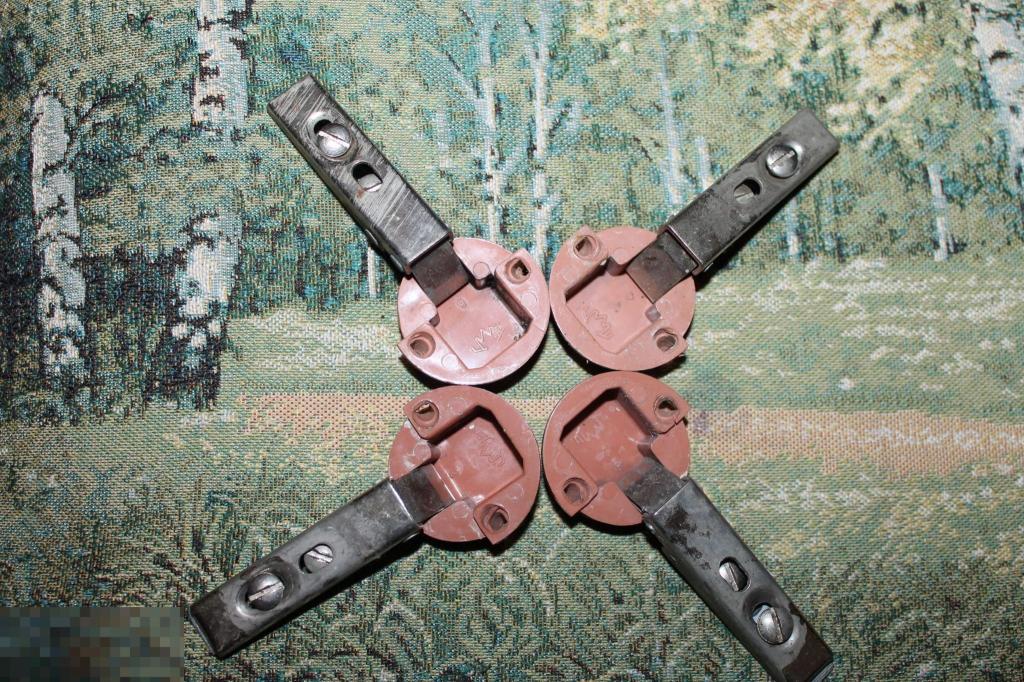 аксессуары фурнитура  для дверей шкафов СССР клеймо  за все 