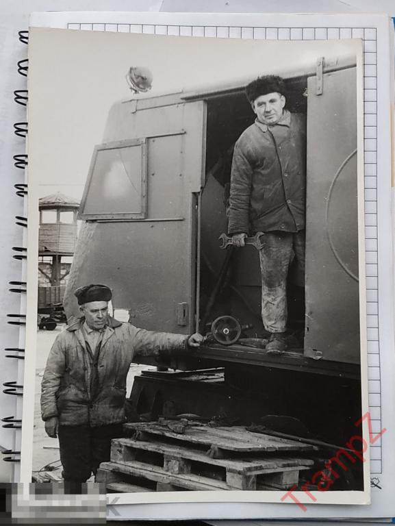 Фотография мужчины рабочие механики, техника подъемный кран #20* 