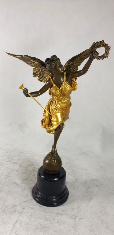 Богиня Ника фигурка с капоты автомобиля
