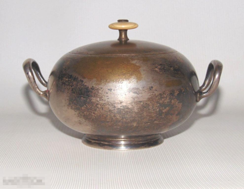 Сахарница "ГЕННИГЕРЪ и Ко".