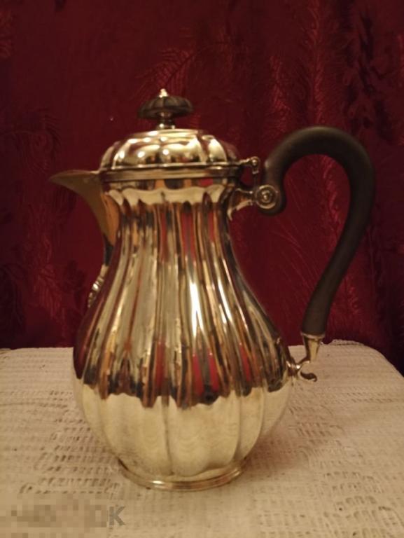Шикарный кофейник кувшин серебро Англия Шеффилд John Round 1902 г.