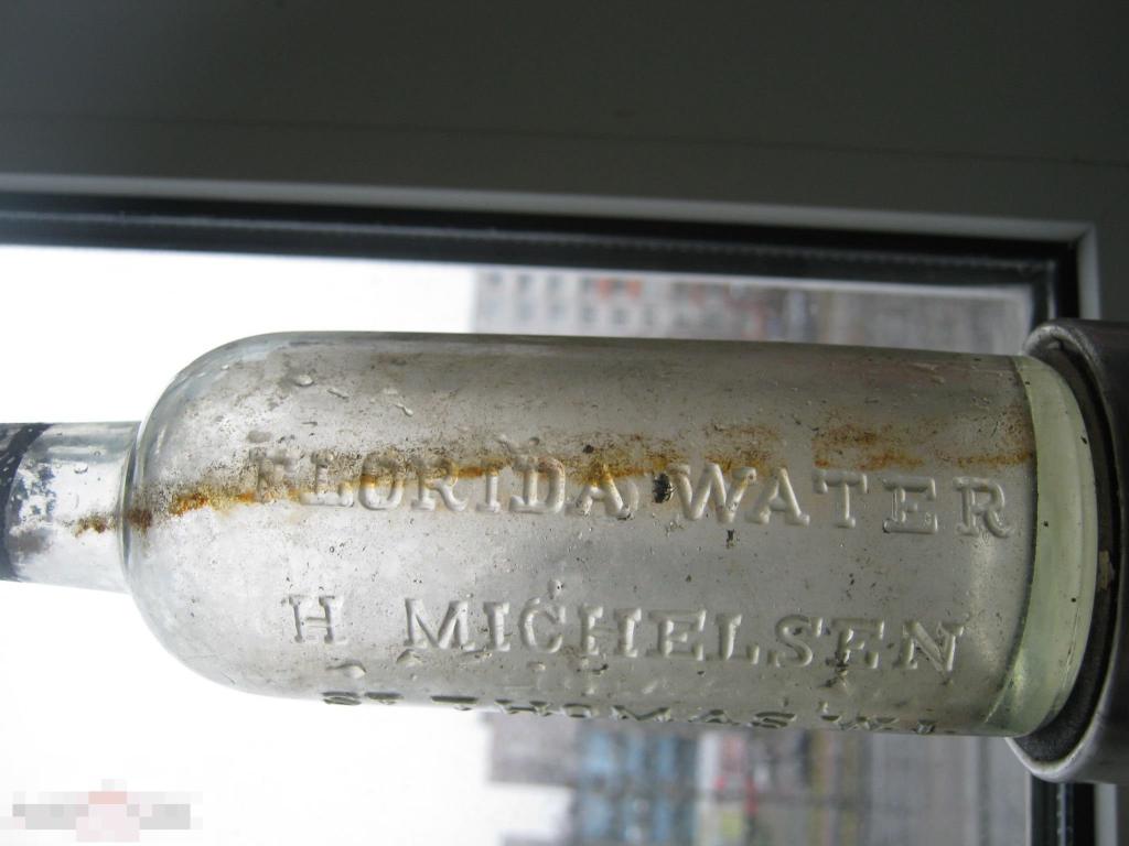 Бутылка. Пузырек.florida water  до 1917 