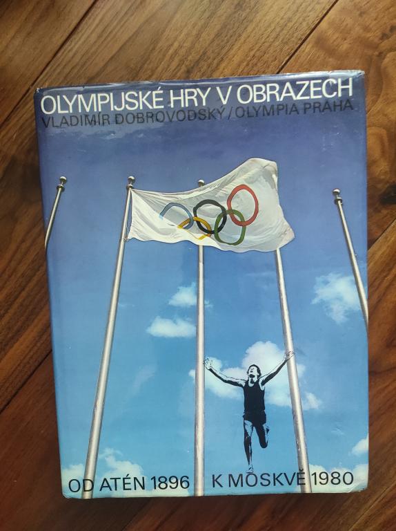 книга Олимпийские игры в фотографиях 1896 - 1980 изд. Прага Чехословакия