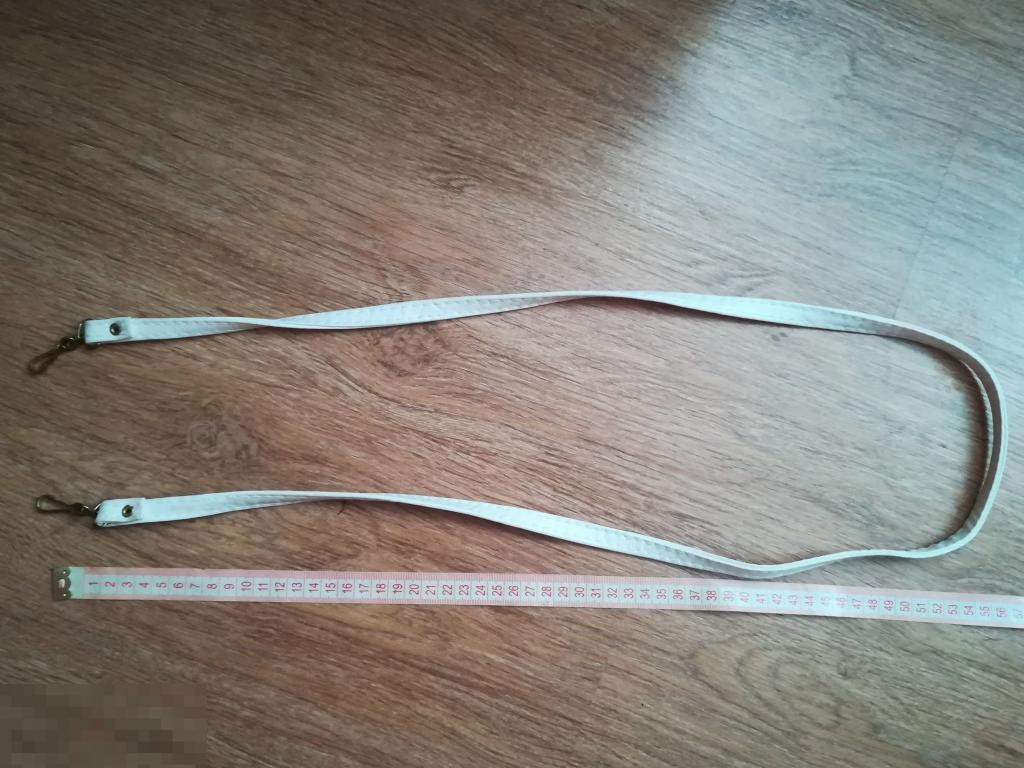 Ремень ремешок на плечо для сумки с карабинами. Длинный Новый Пряжка.   белый. 