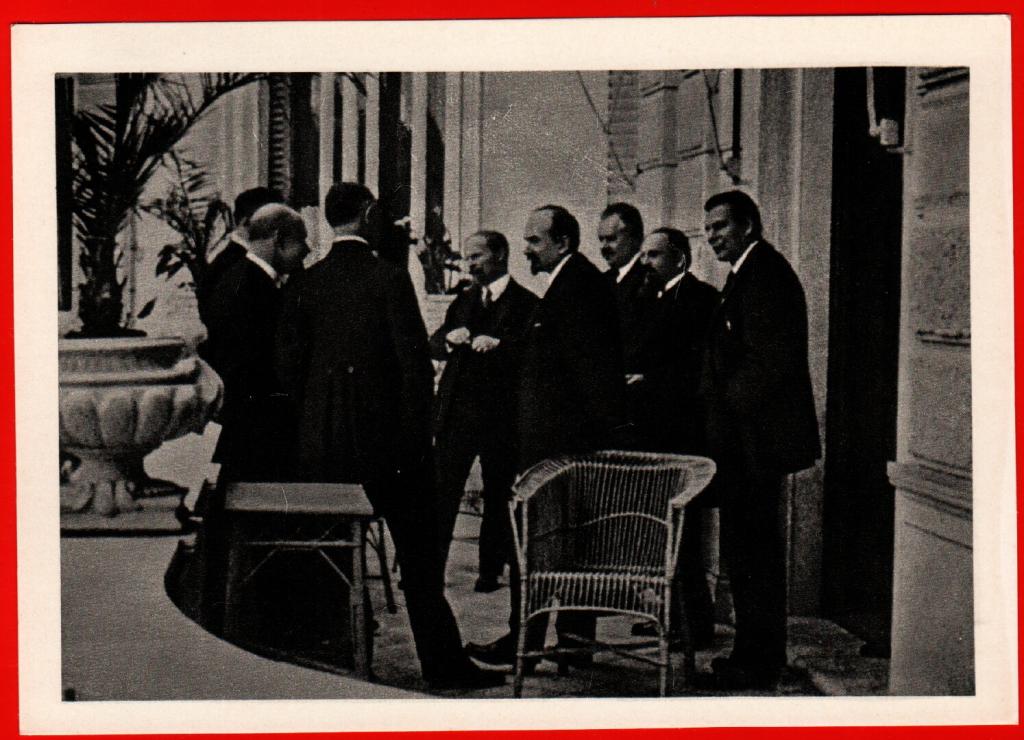 Подписание рапалльского договора год. Конференция в Рапалло 1922. Генуэзская конференция 1922 подписание Рапалльского. Генуэзская конференция 1922 г соглашение в Рапалло. Генуэзская конференция 1922 Советская делегация.