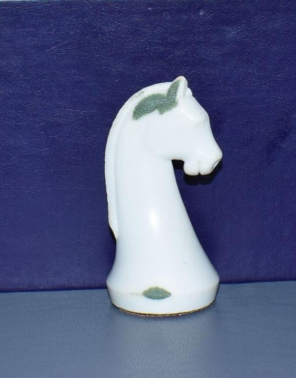 Шахматы СССР Конь белый №11.