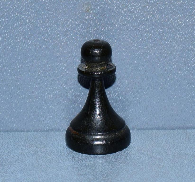Шахматы СССР деревянные малые,пешка чёрная,№1.