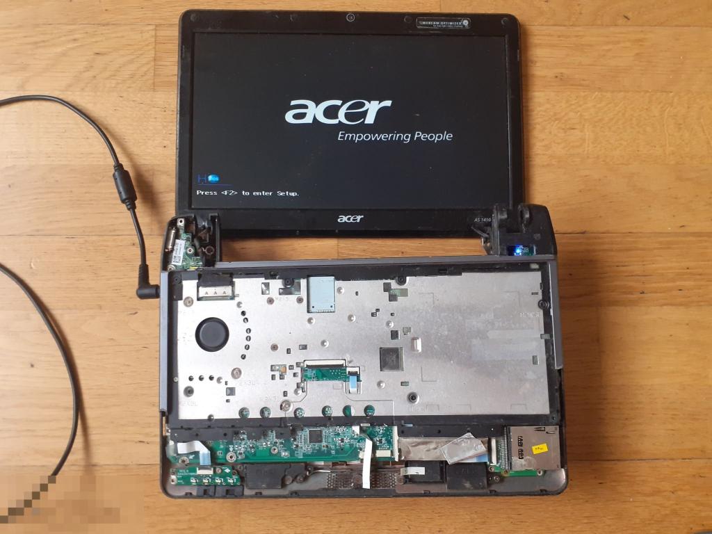 Acer Aspire 1410 мать рабочая 