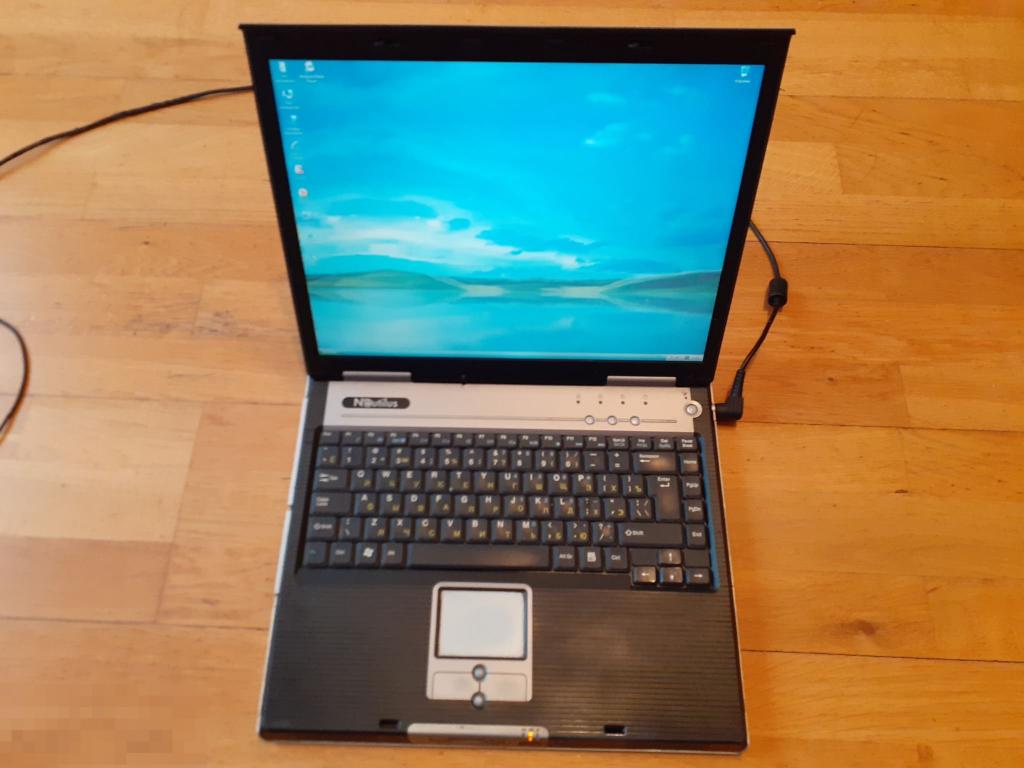 RoverBook Nautilus Z500WH рабочий, без бп 