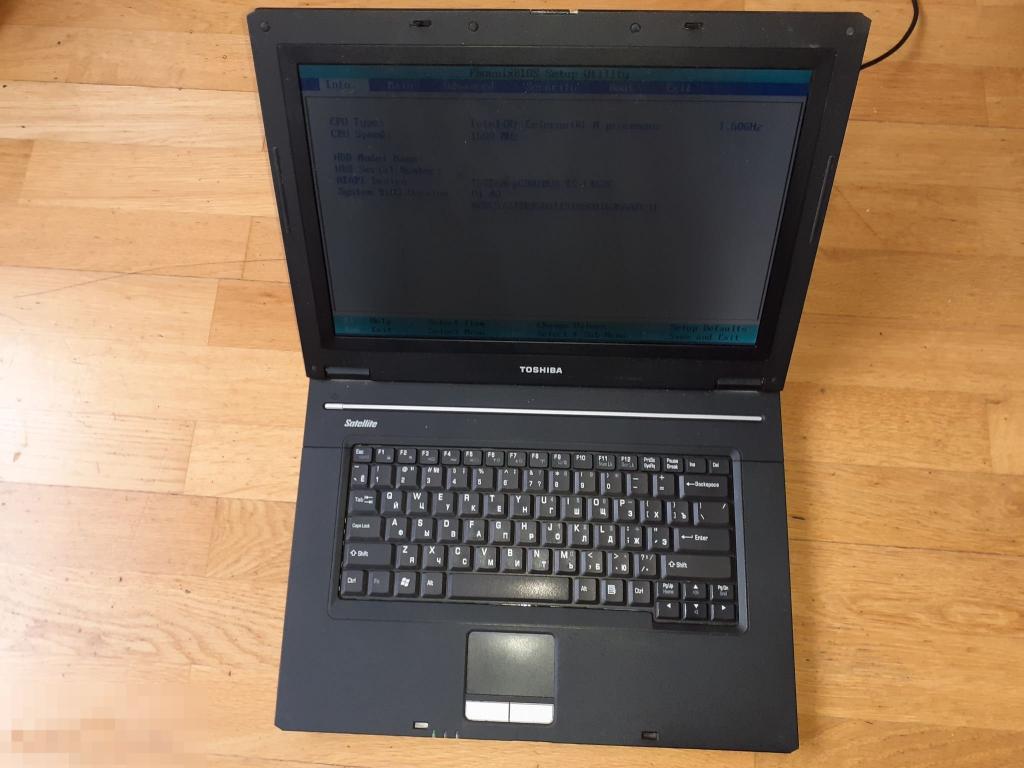 Toshiba Satellite L30-114 мать рабочая 