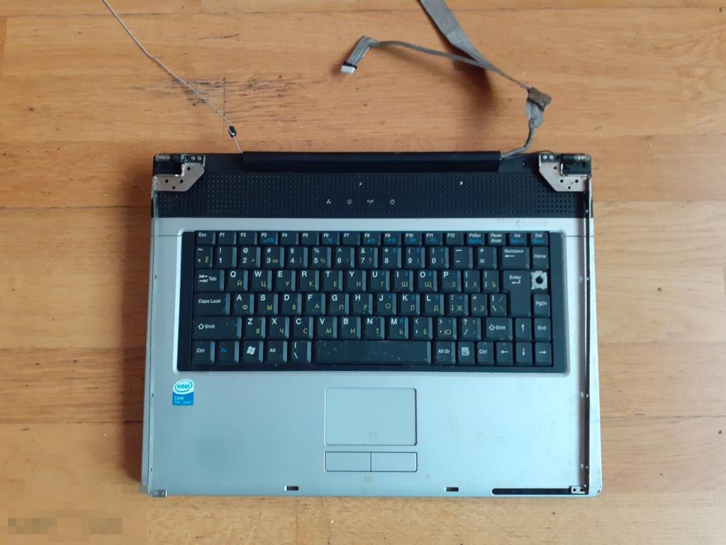 RoverBook Voyager V500WH мать рабочая 