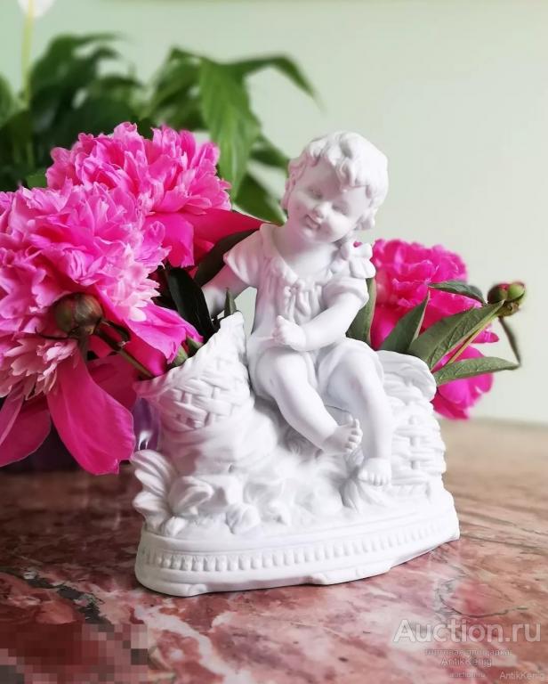 Антикварная фарфоровая статуэтка вазочка 20-30-е годы Германия 