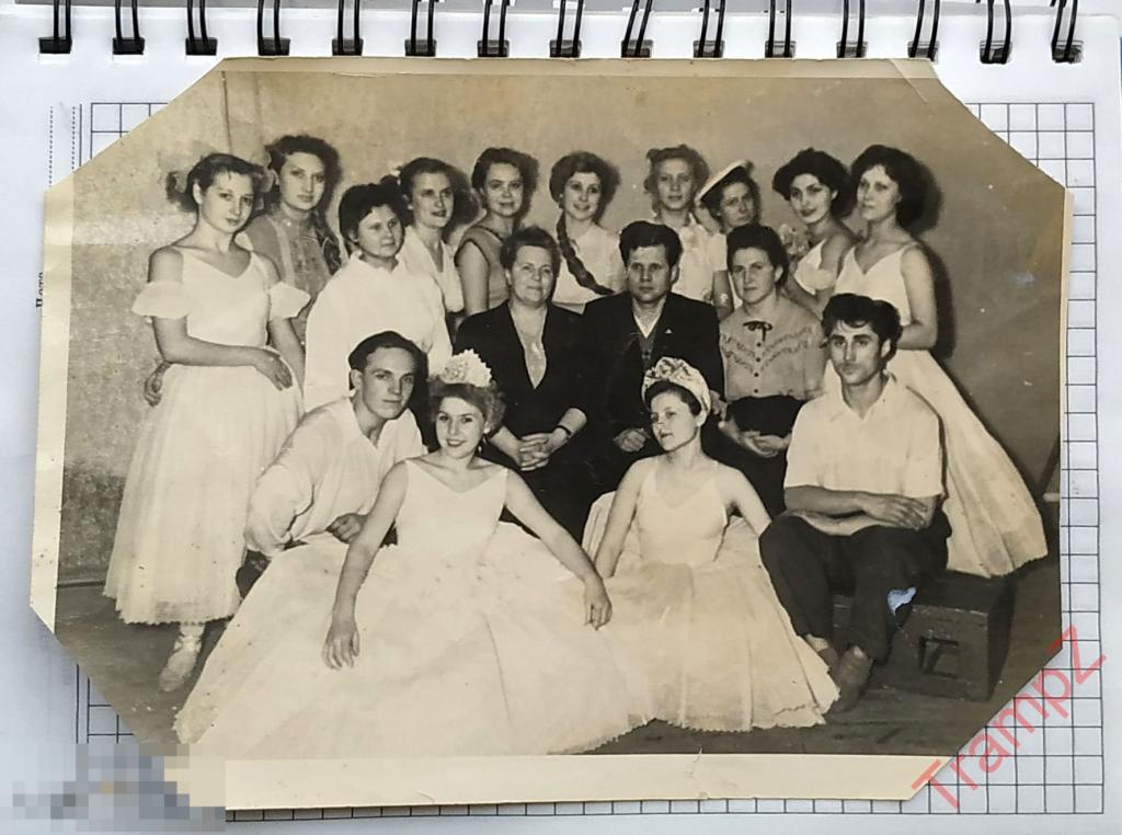 Фотография девушки танцовщицы балерины в платьях, танцевальный коллектив #34* 