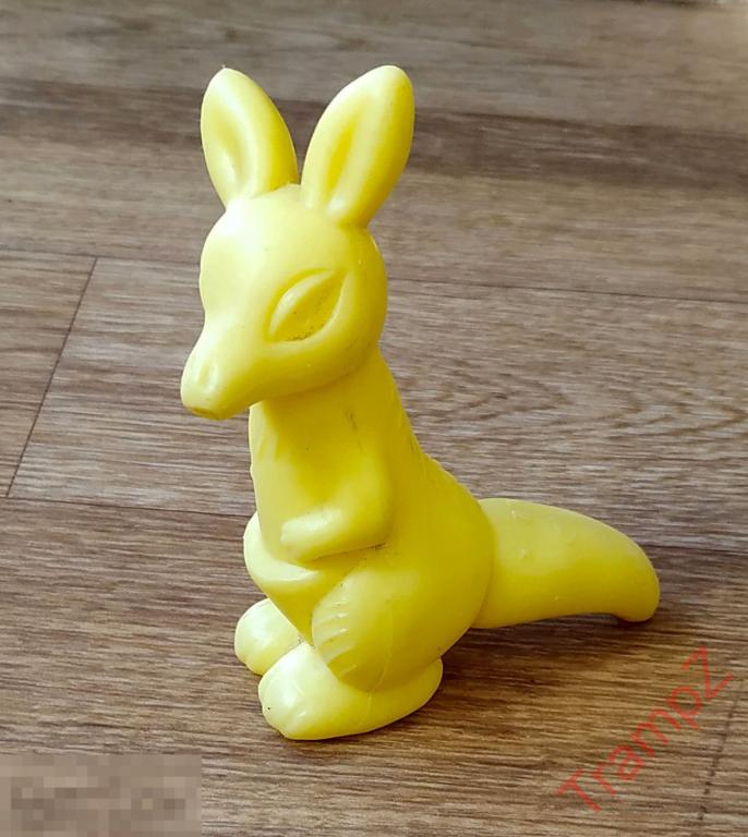 Игрушка СССР Кенгуру пластик пластмасса дутыш #6 