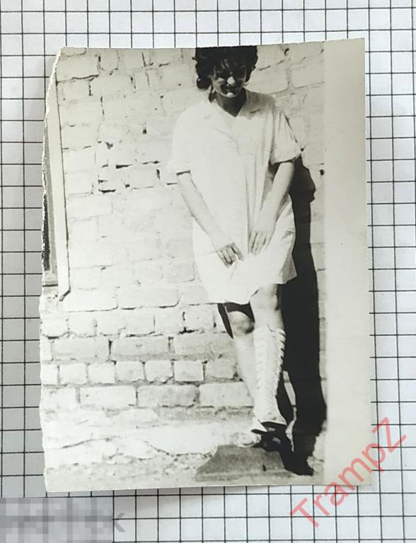 Фотография девушка в модных высоких босоножках #42* 