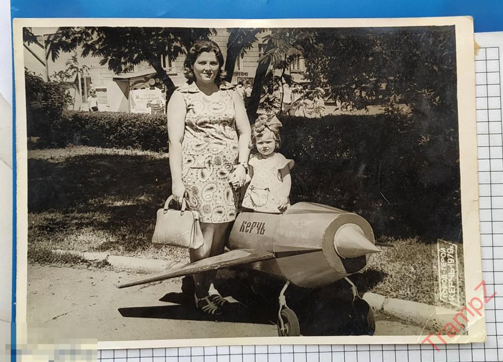 Фотография мать с дочкой, женщина с сумочкой, самолет, Аэрофлот, авиация, Керчь #43