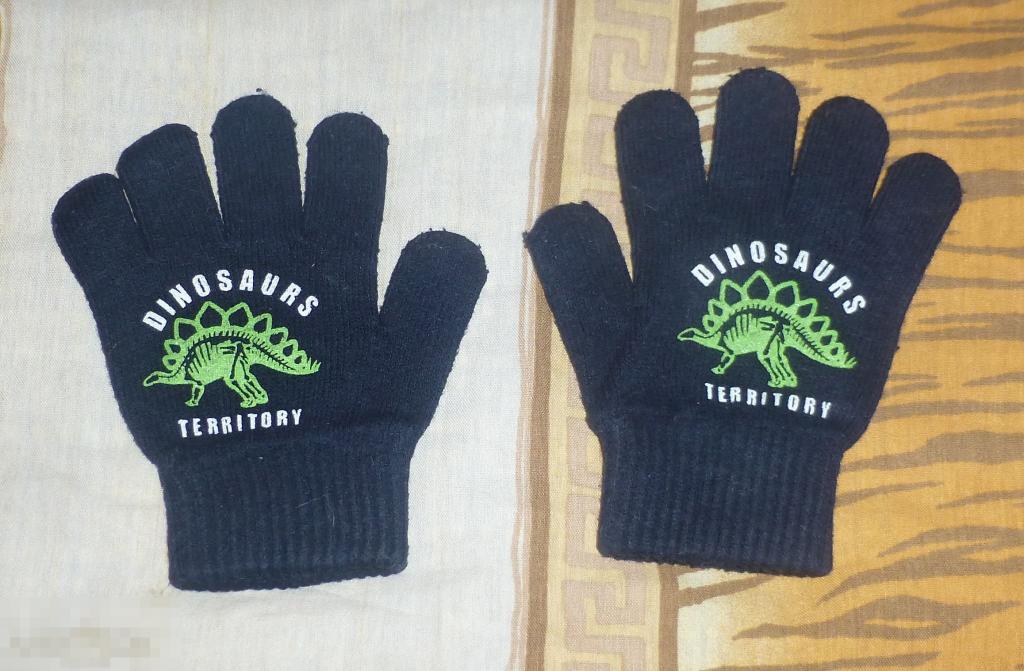 ВЕСНА-ОСЕНЬ! вязанные перчатки с динозавриком на 6-8 лет (0324)