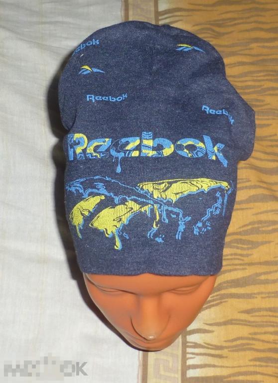 ВЕСНА-ОСЕНЬ! трикотажная шапка Reebok на 8-10 лет (0202) 