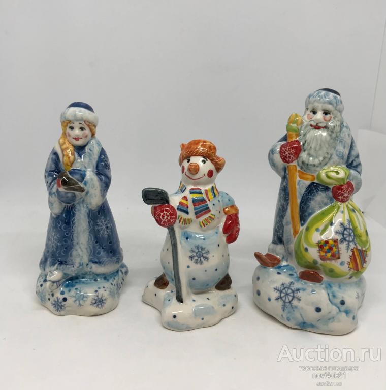Россия. Дед Мороз, Снегурочка, Снеговик. Русская сказка. Керамика. Ручная роспись.