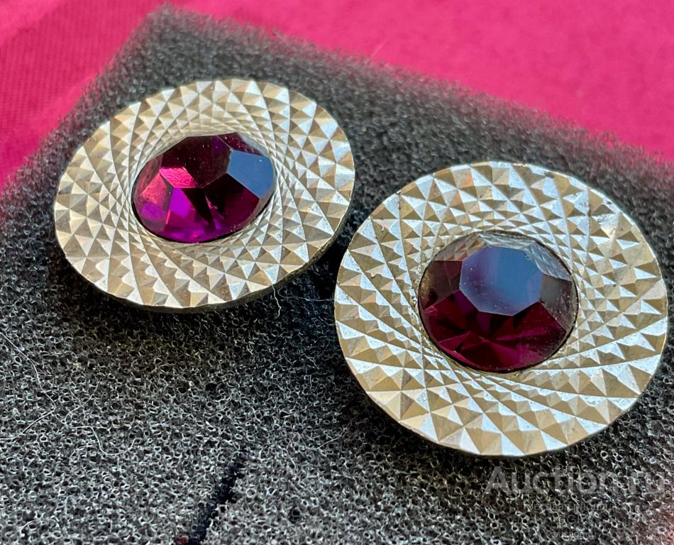 Винтажные мужские запонки с камнями металлический сплав, алмазная обработка.