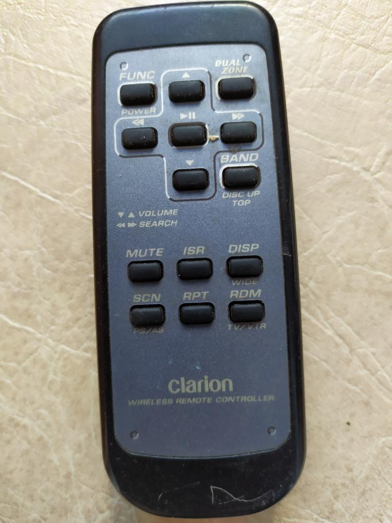 пульт для автомагнитолы CLARION RCB 164 рабочий отл.сост.