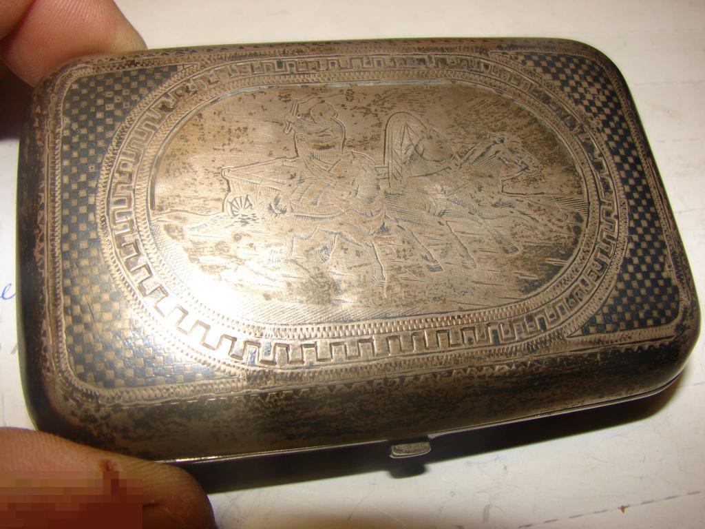 Табакерка серебро 84 