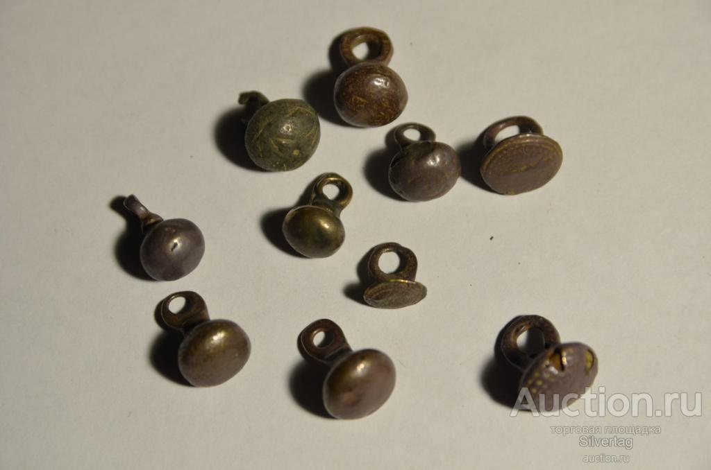 Лот из 10 пуговиц-гирек