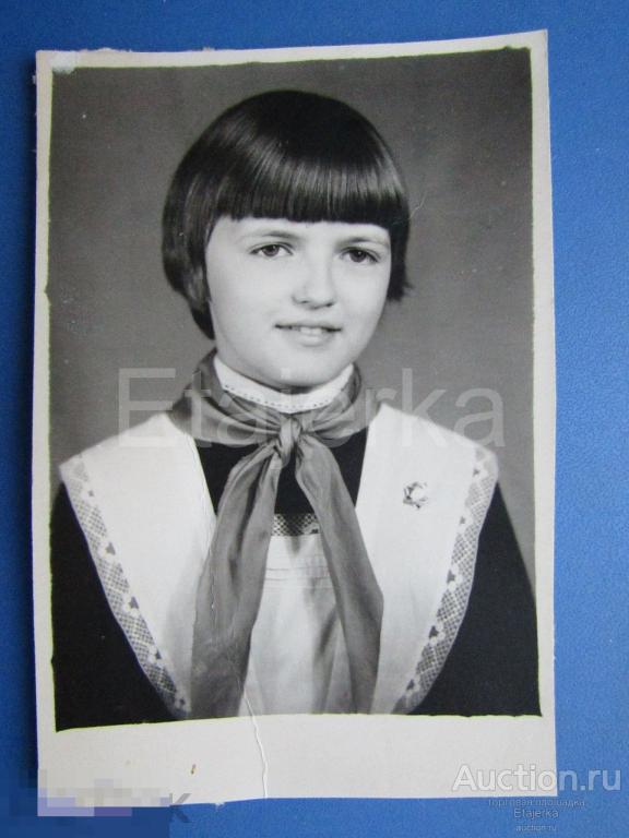 Школьница. Девочка . пионер . 1972 .   Фото СССР. ( Арх. РоП) 